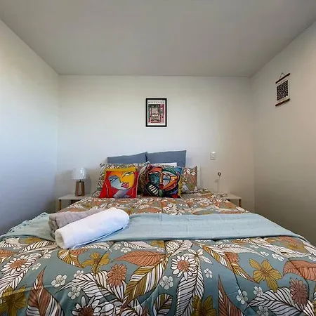 Cbd 2 Bedroom Parkside Living By Hagley With Free Parking